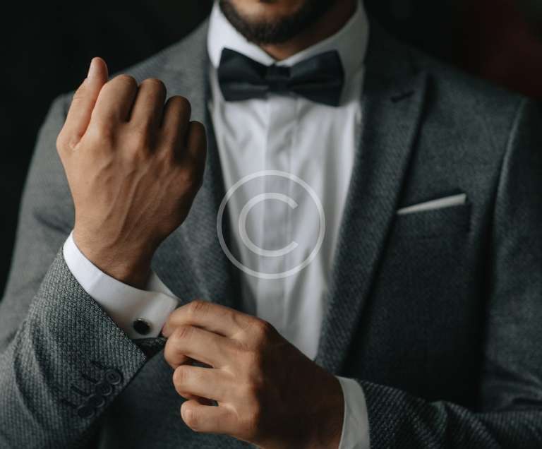 The best way to dress up to a business event
